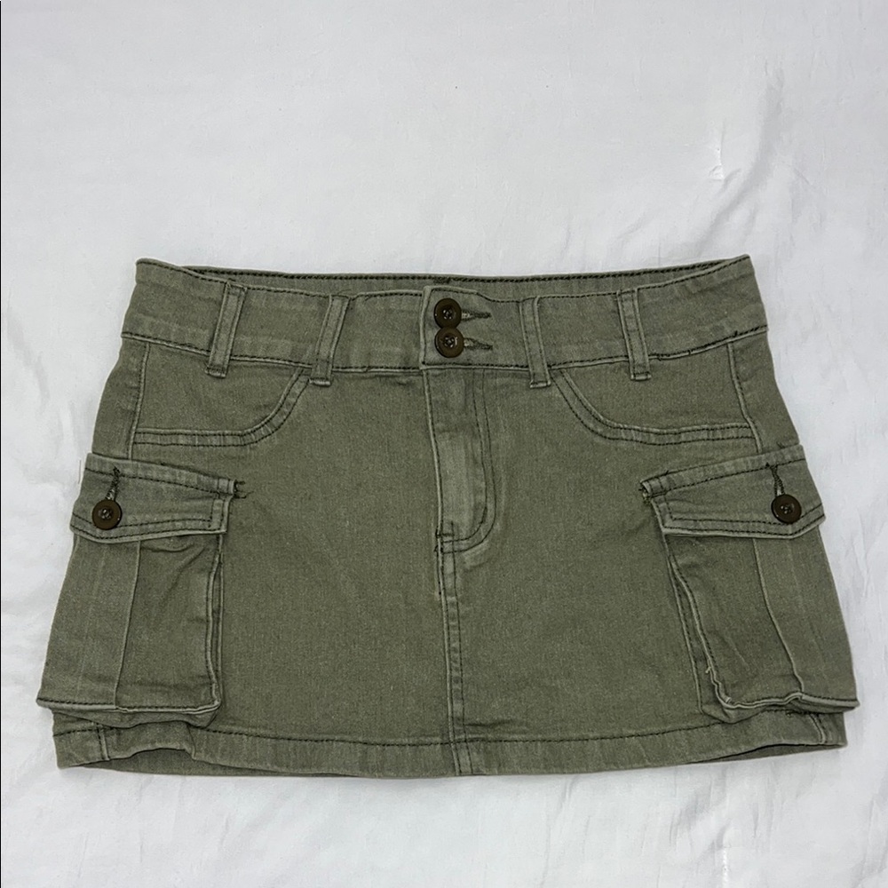 SHEIN Khaki Mini Skirt with Button Details